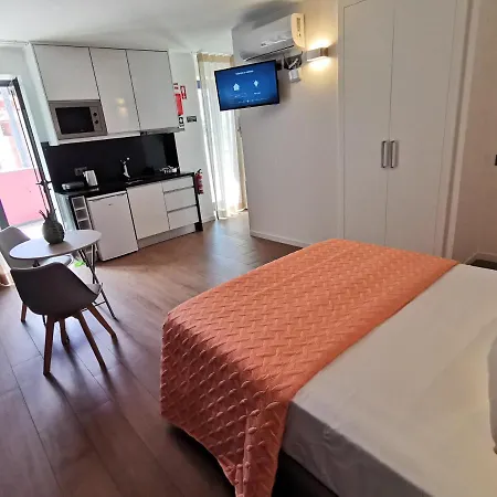 Charming In Calheta Beach - Esmeralda Appartement *