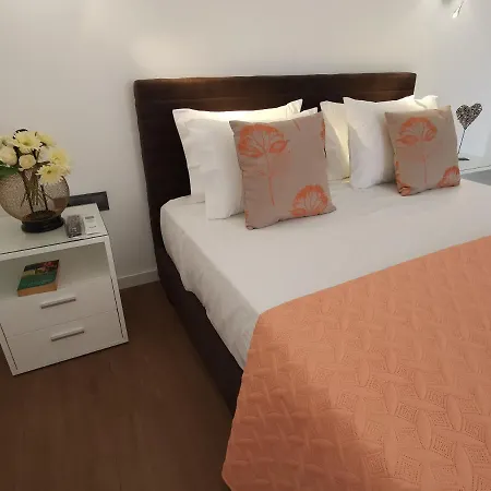 Charming In Calheta Beach - Esmeralda * Calheta (Madeira)