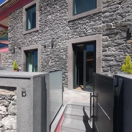 Charming In Calheta Beach - Esmeralda * Calheta (Madeira)