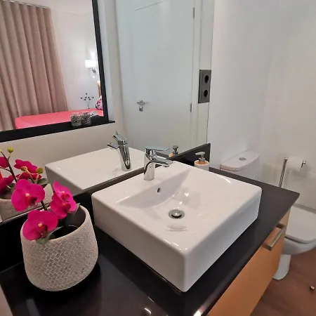 Charming In Calheta Beach - Esmeralda *