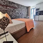 Charming In Calheta Beach - Esmeralda Appartement