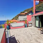 Charming In Calheta Beach - Esmeralda * Calheta (Madeira)