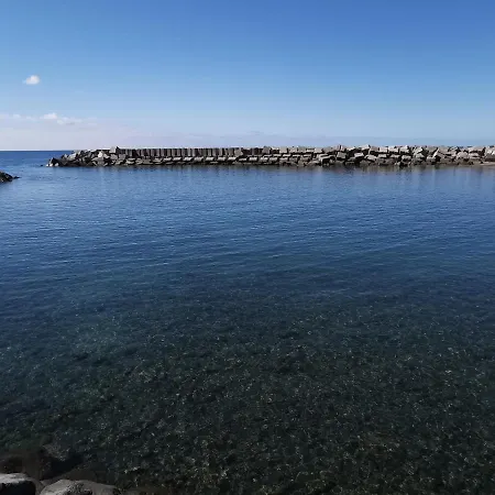 Charming In Calheta Beach - Esmeralda Lägenhet