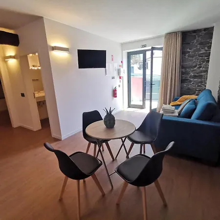 Charming In Calheta Beach - Esmeralda