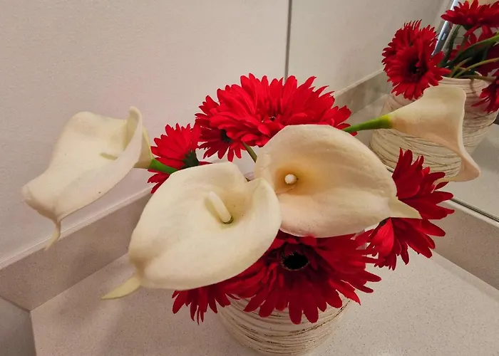 Charming In Calheta Beach - Esmeralda Appartement