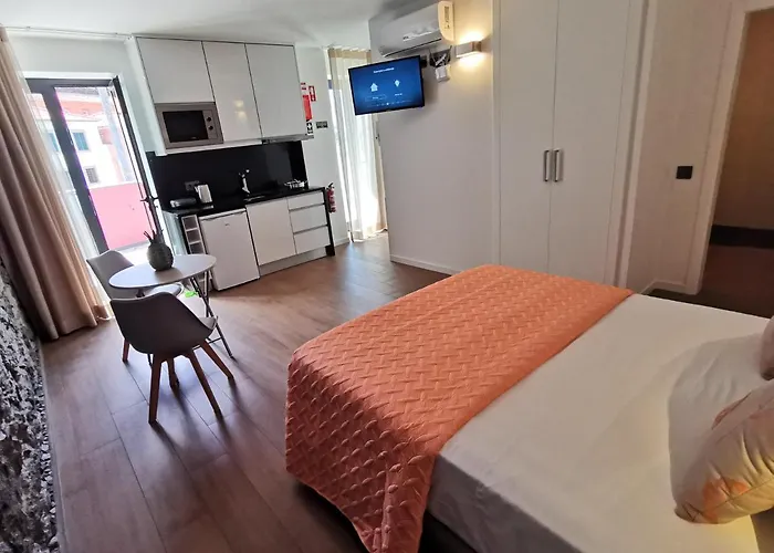 Charming In Calheta Beach - Esmeralda Appartement *