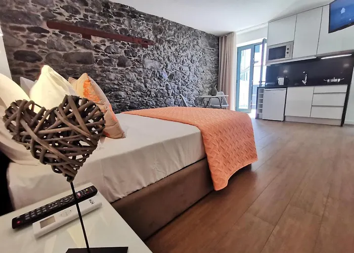 Charming In Calheta Beach - Esmeralda Lägenhet