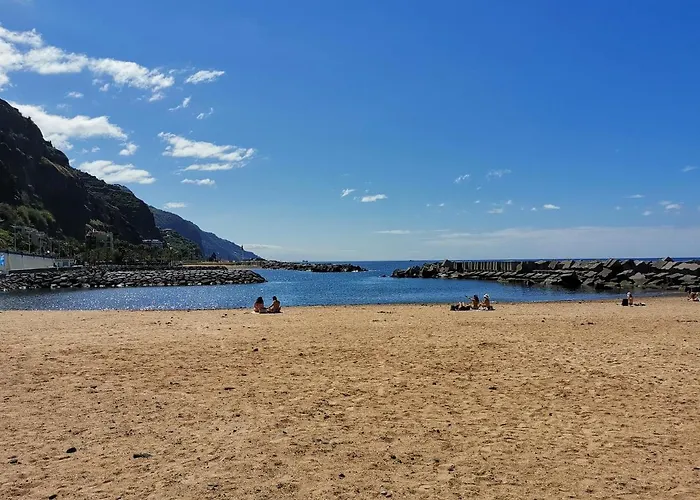 Charming In Calheta Beach - Esmeralda Lägenhet *