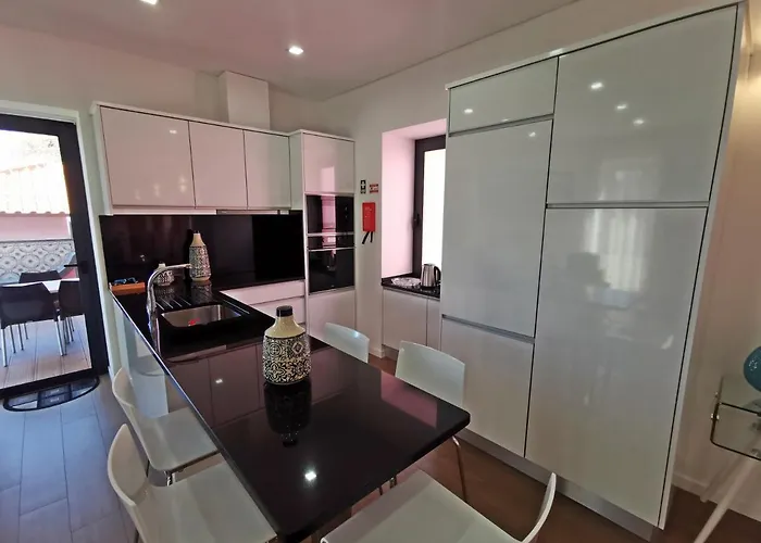 Charming In Calheta Beach - Esmeralda