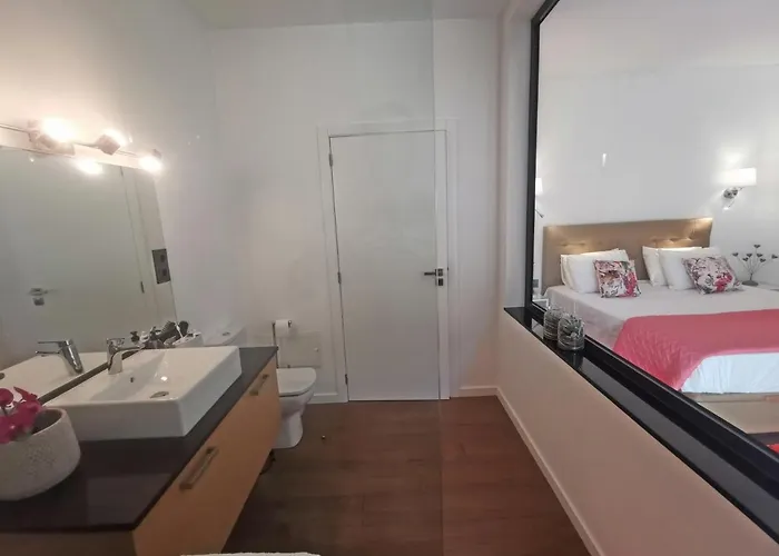 Charming In Calheta Beach - Esmeralda Lägenhet *