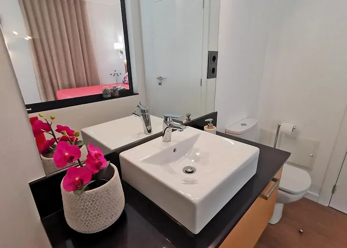 Charming In Calheta Beach - Esmeralda *